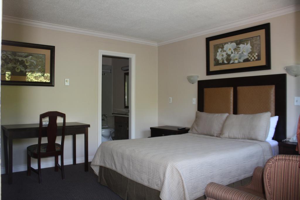 Coquitlam Sleepy Lodge Szoba fotó
